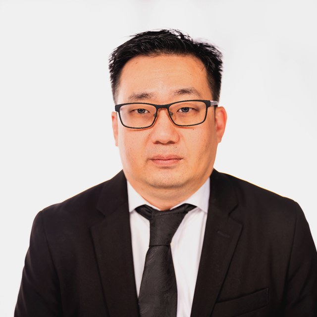 Portrait of John Lim, Chief Operating Officer at CellPay